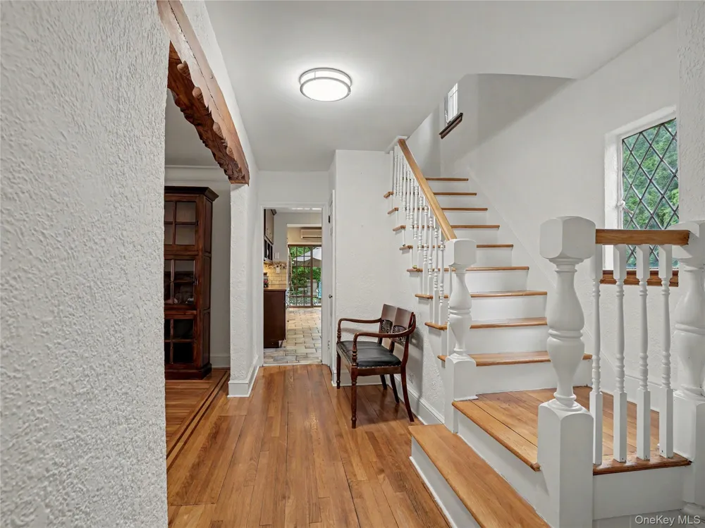 7 Huntwood Place Mount Vernon, NY 10552