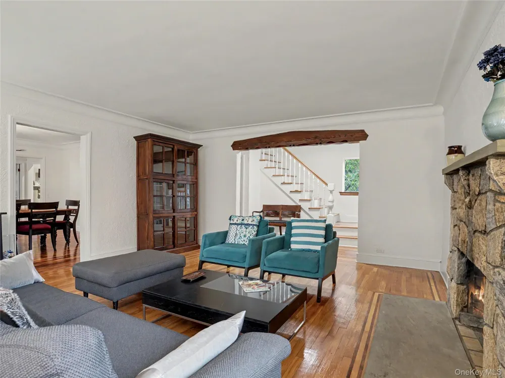 7 Huntwood Place Mount Vernon, NY 10552