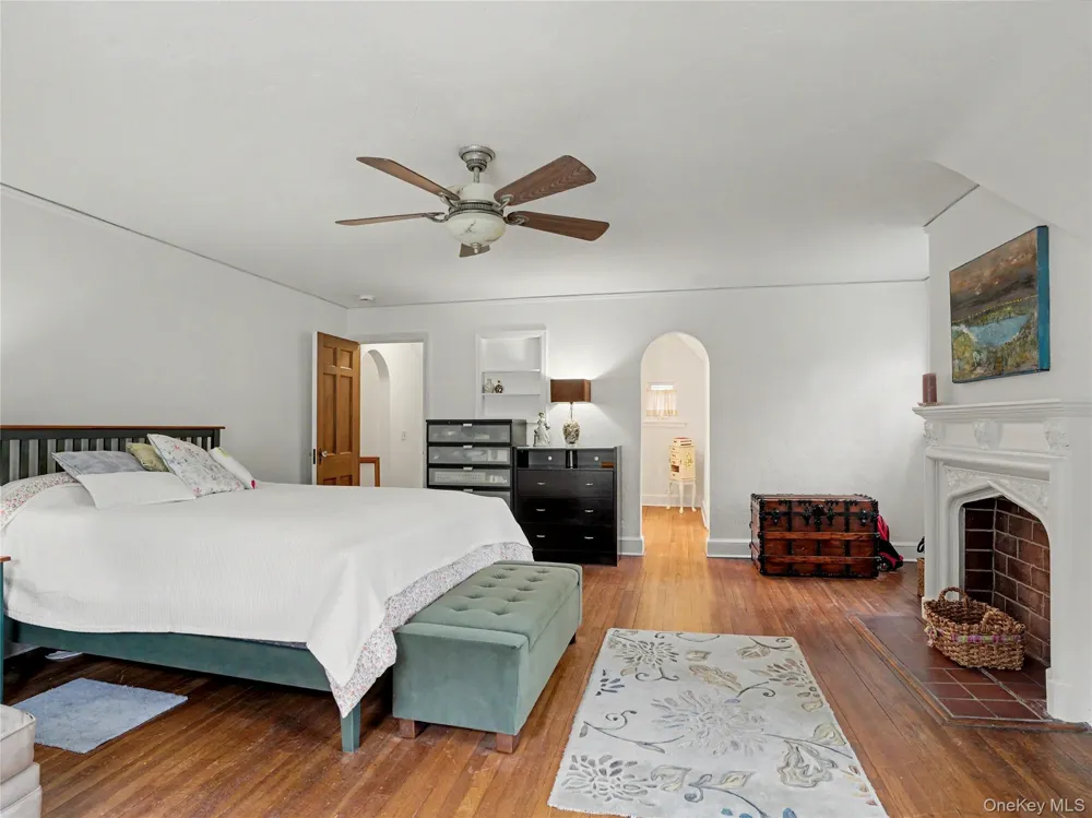 7 Huntwood Place Mount Vernon, NY 10552