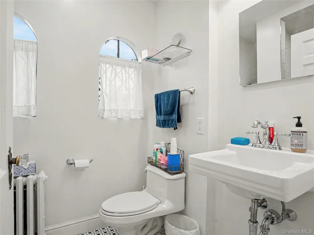 7 Huntwood Place Mount Vernon, NY 10552