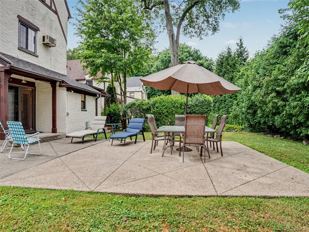 7 Huntwood Place Mount Vernon, NY 10552