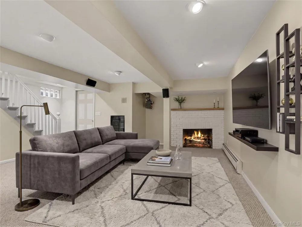 7 Huntwood Place Mount Vernon, NY 10552