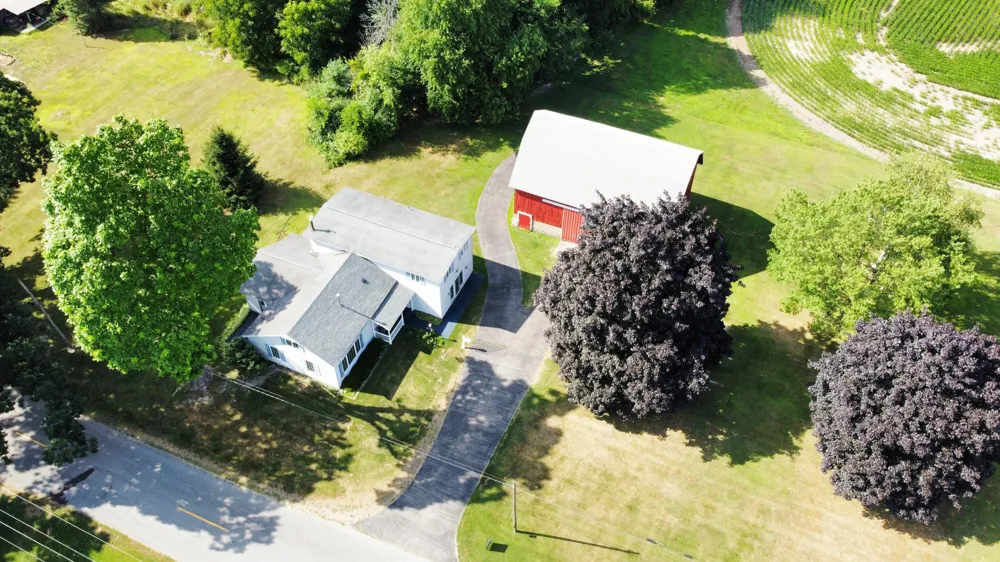 2151 E Coral Road NE Edmore, MI 48829