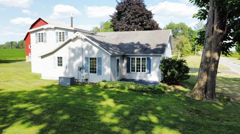 2151 E Coral Road NE Edmore, MI 48829