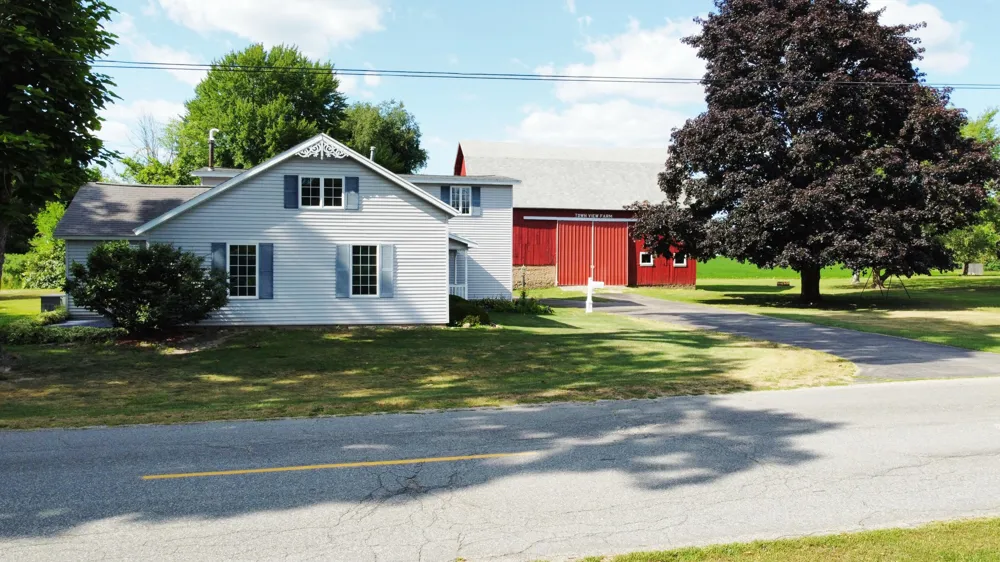 2151 E Coral Road NE Edmore, MI 48829
