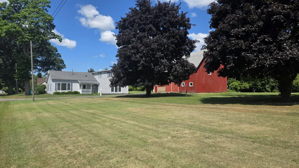 2151 E Coral Road NE Edmore, MI 48829