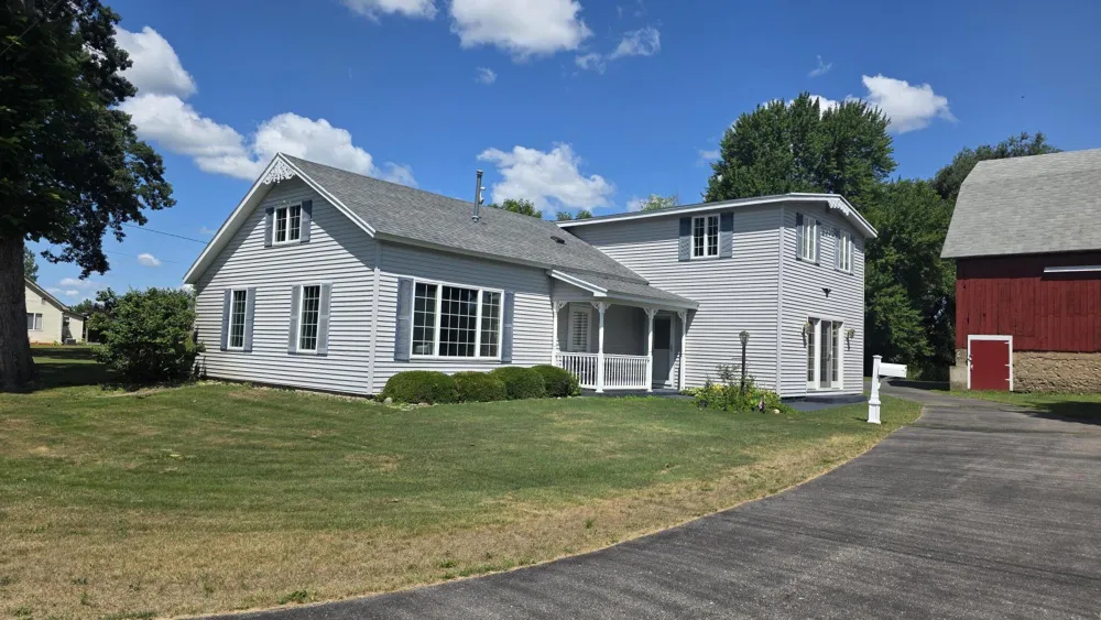 2151 E Coral Road NE Edmore, MI 48829
