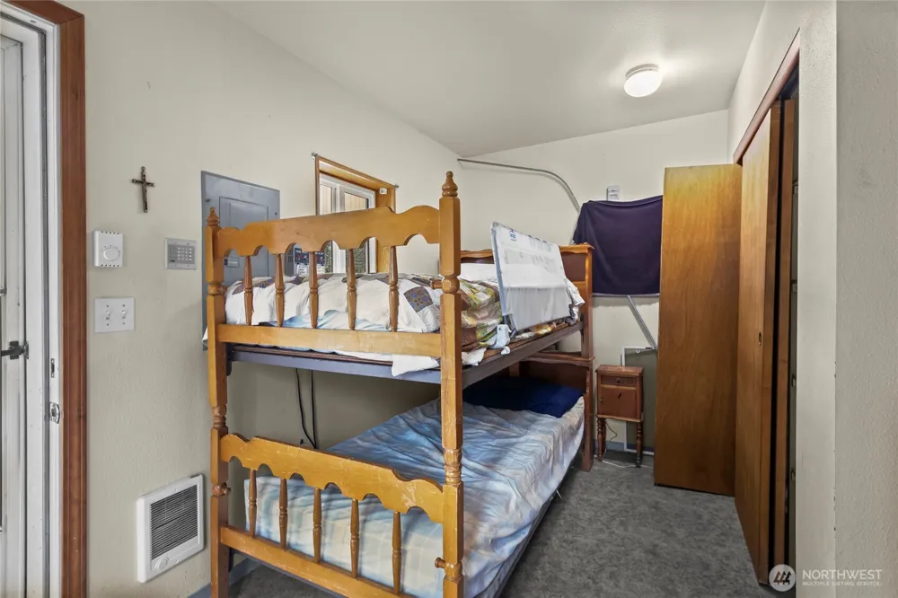 4920 Silver Lake Road E Eatonville, WA 98328