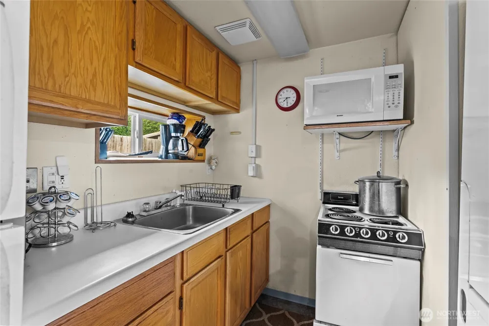 4920 Silver Lake Road E Eatonville, WA 98328