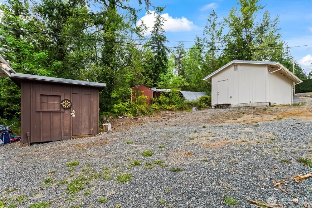 4920 Silver Lake Road E Eatonville, WA 98328