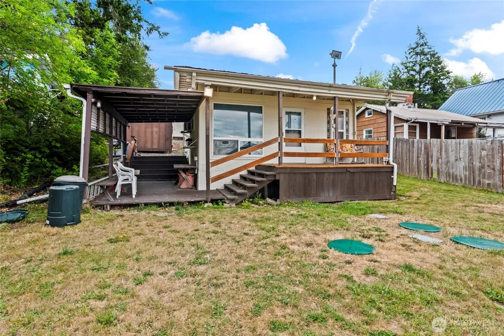 4920 Silver Lake Road E Eatonville, WA 98328