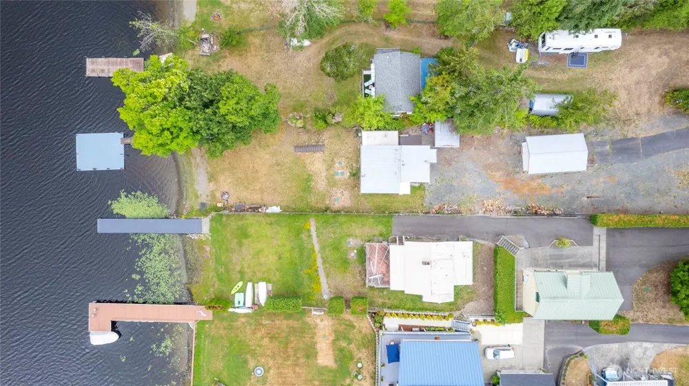 4920 Silver Lake Road E Eatonville, WA 98328