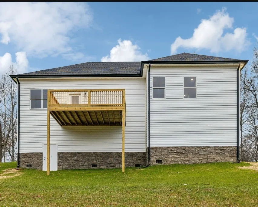 527 Hog Back Ridge Rd Bethpage, TN 37022