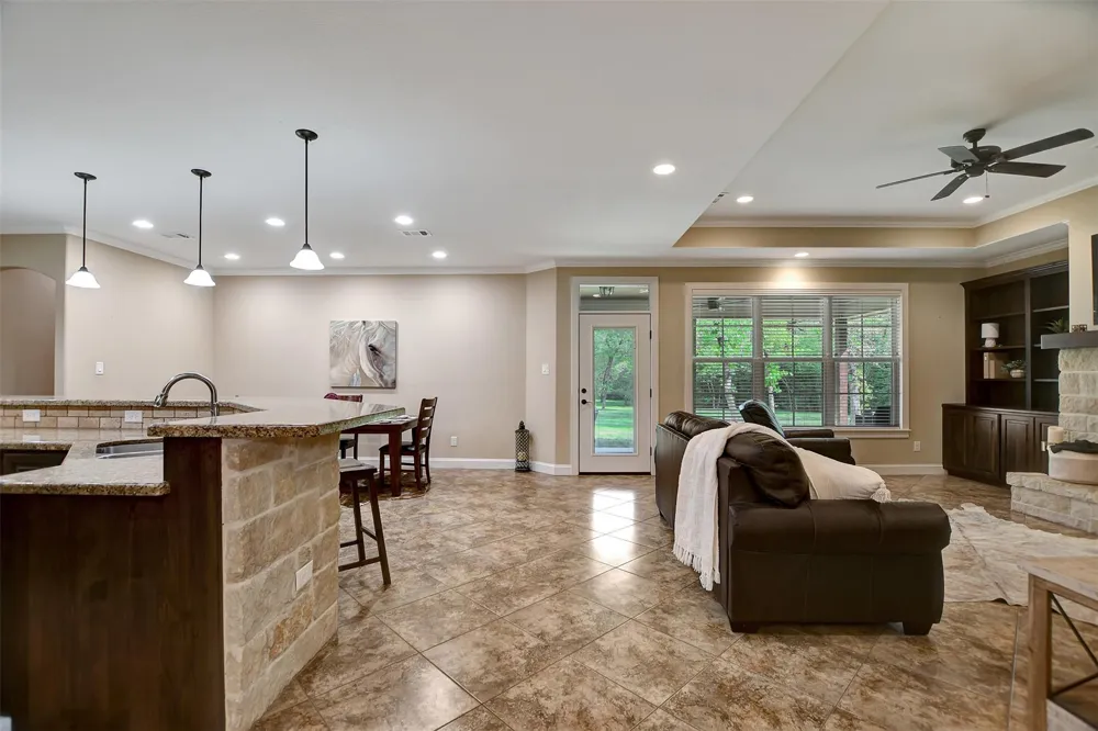 1196 Evelyn Court Franklin, TX 77856