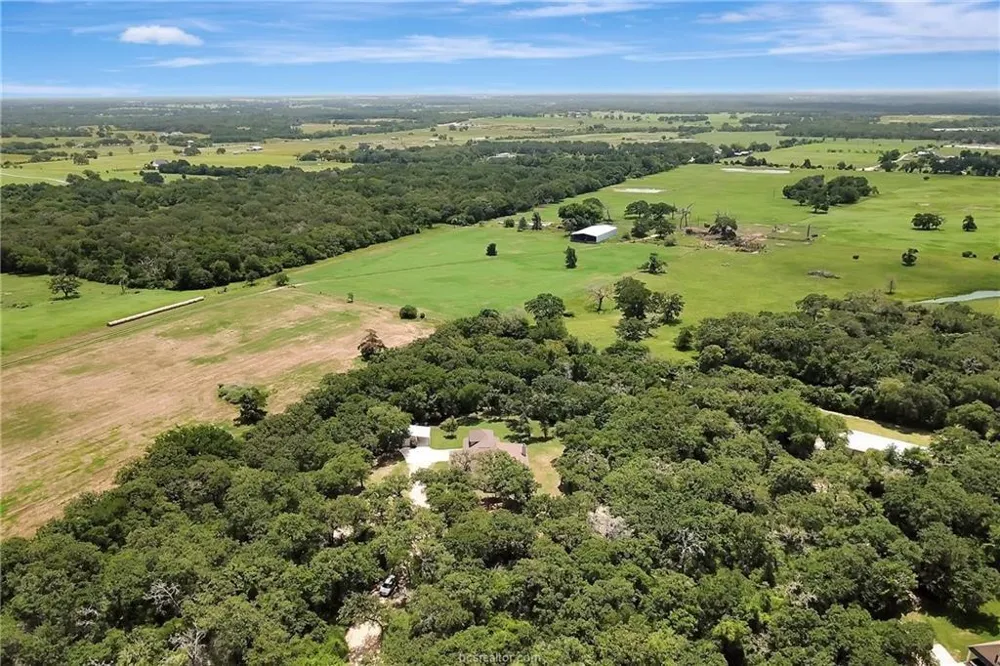 1196 Evelyn Court Franklin, TX 77856