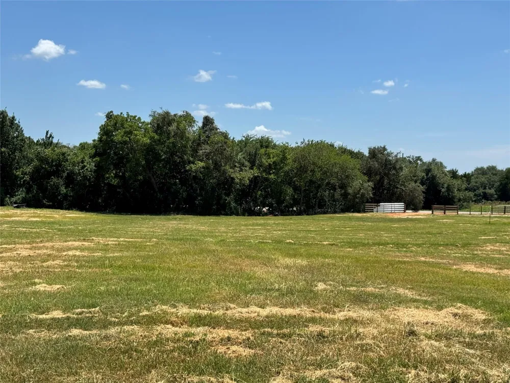 9821 W Us Hwy 90 Flatonia, TX 78941