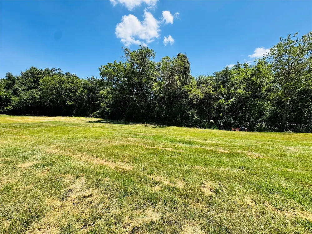9821 W Us Hwy 90 Flatonia, TX 78941