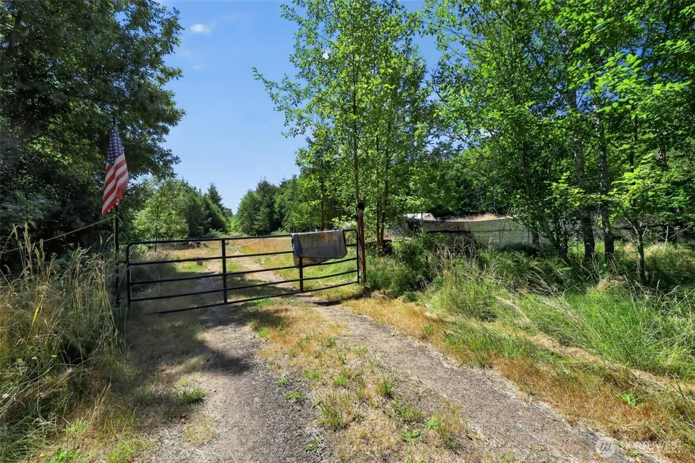 0 xxx West Shore Rd Castle Rock, WA 98611
