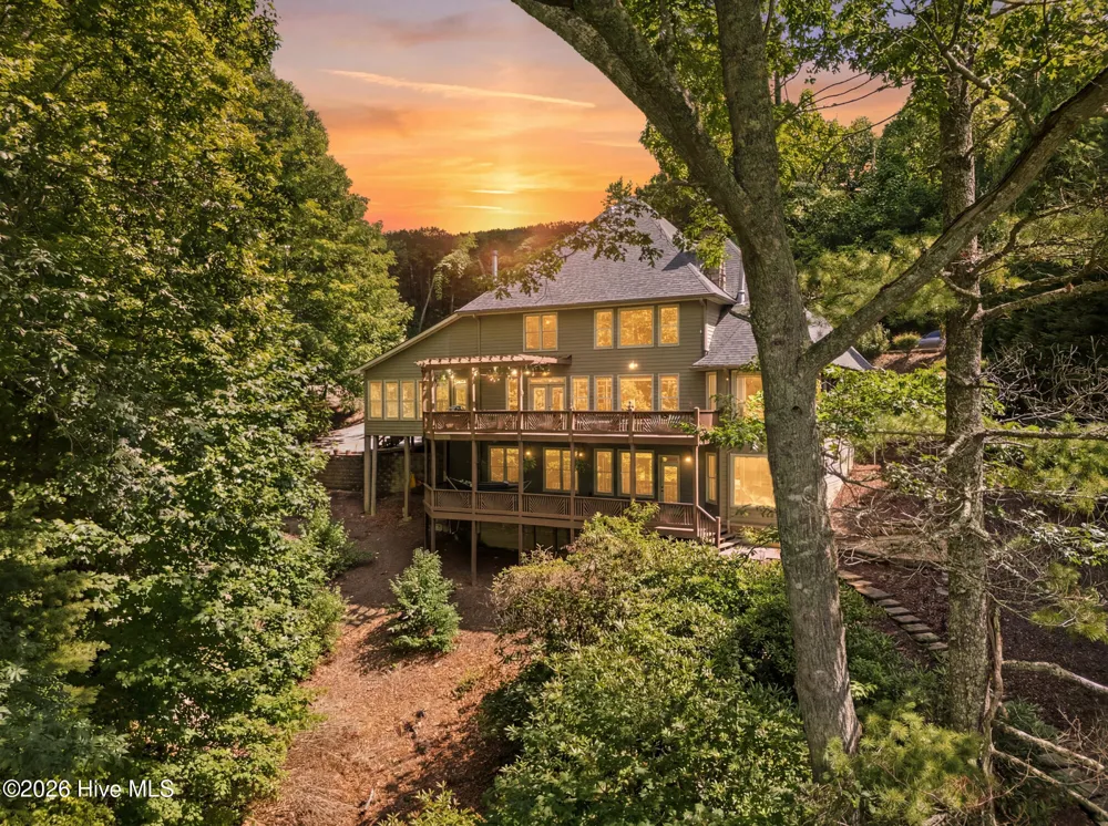 382 Lake Shore Drive Topton, NC 28781