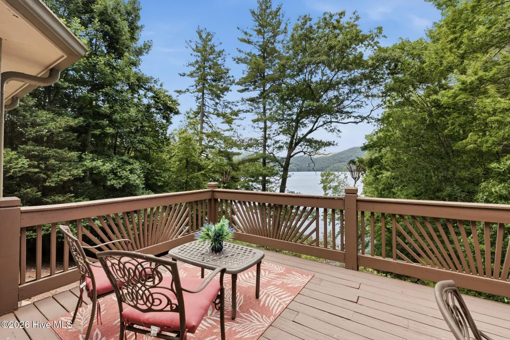 382 Lake Shore Drive Topton, NC 28781