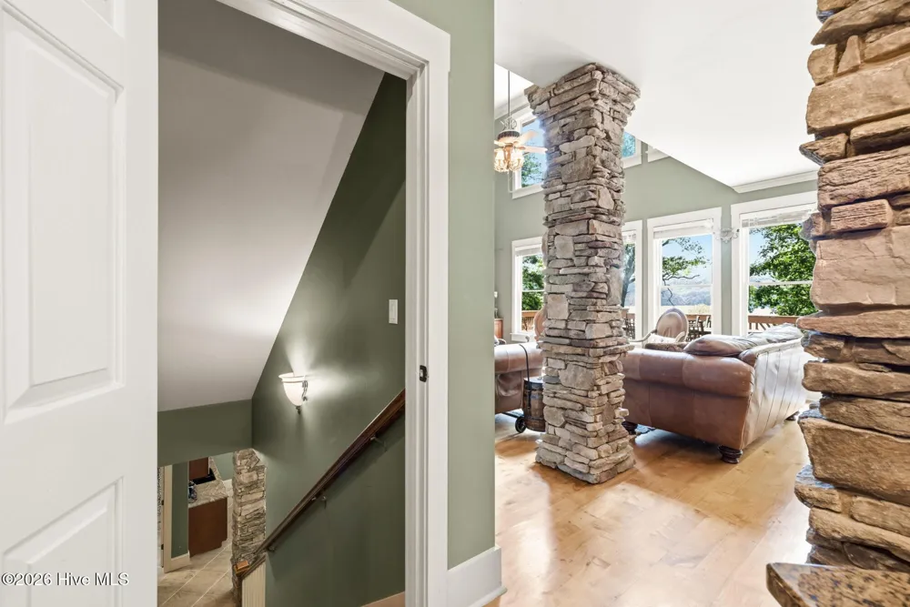 382 Lake Shore Drive Topton, NC 28781