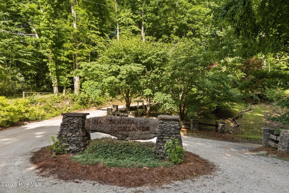 382 Lake Shore Drive Topton, NC 28781