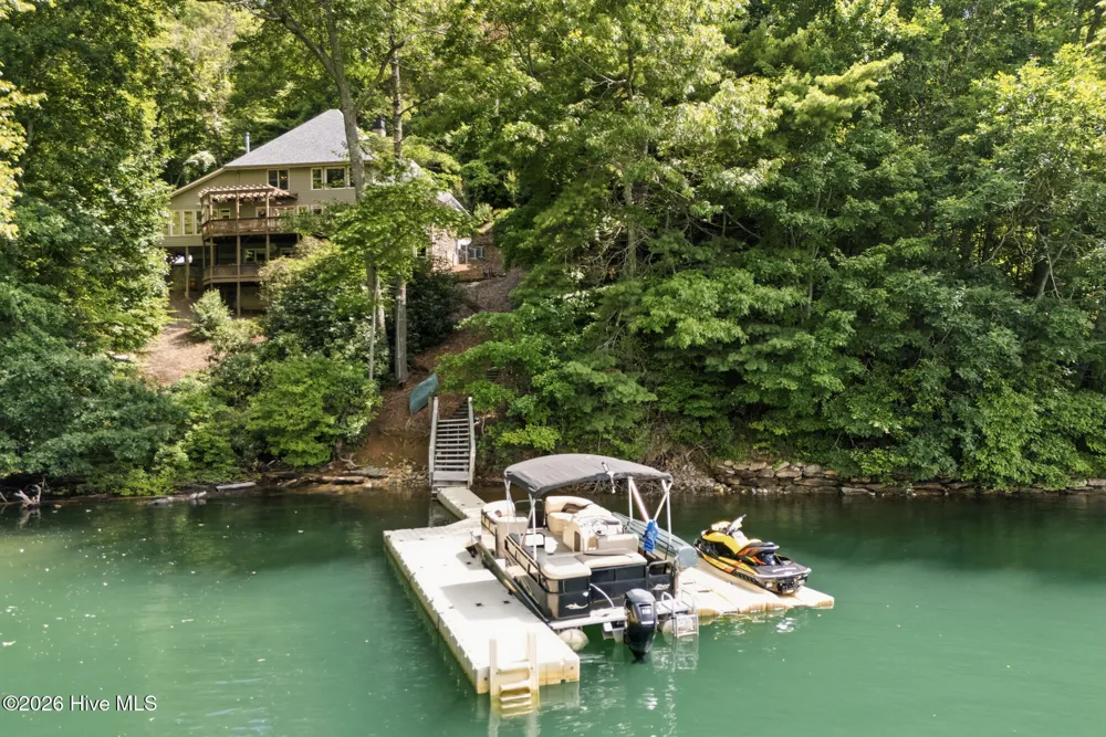 382 Lake Shore Drive Topton, NC 28781