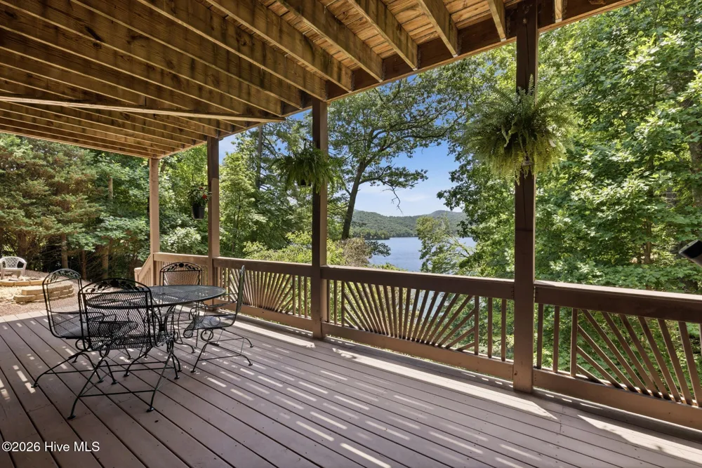 382 Lake Shore Drive Topton, NC 28781