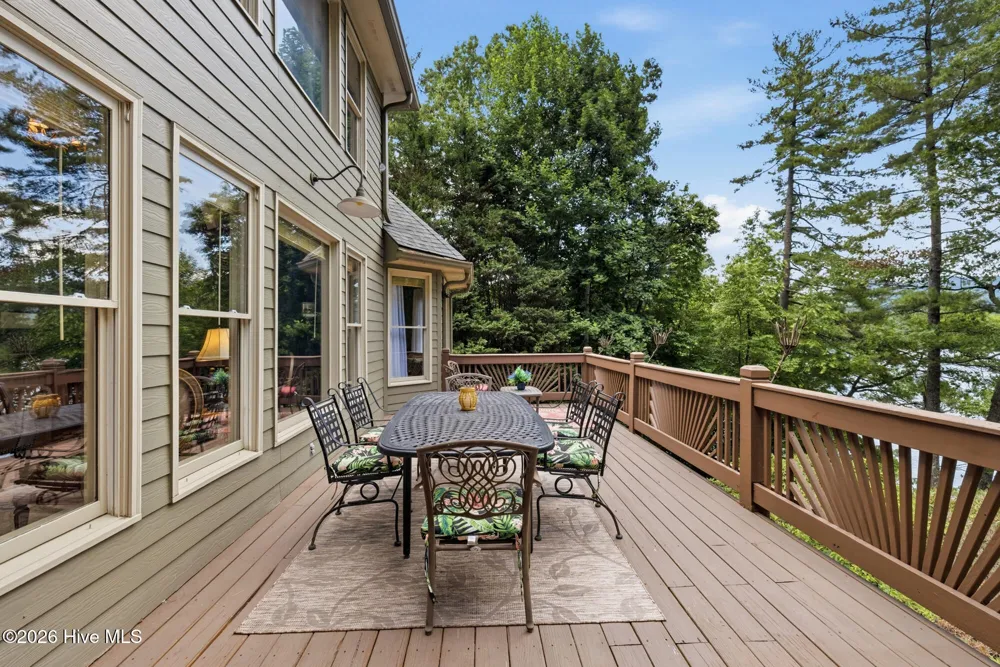382 Lake Shore Drive Topton, NC 28781