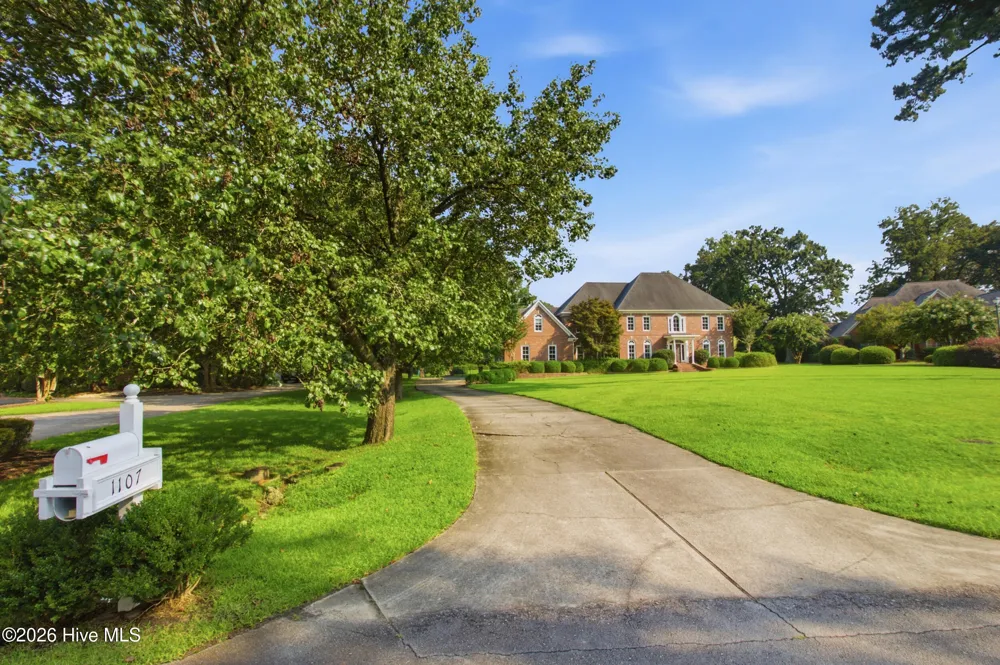 1107 Country Club Drive Trent Woods, NC 28562