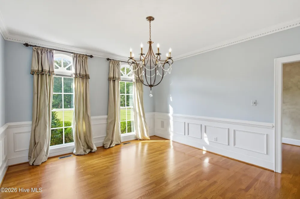 1107 Country Club Drive Trent Woods, NC 28562