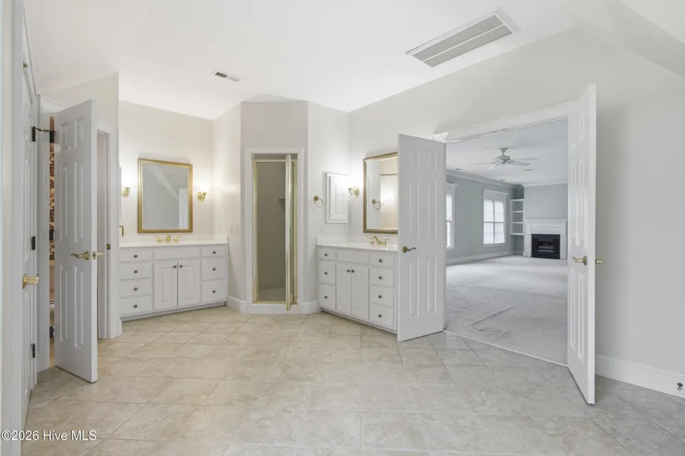 1107 Country Club Drive Trent Woods, NC 28562