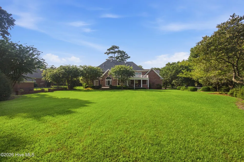 1107 Country Club Drive Trent Woods, NC 28562