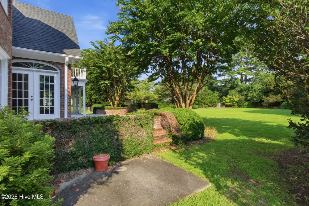 1107 Country Club Drive Trent Woods, NC 28562