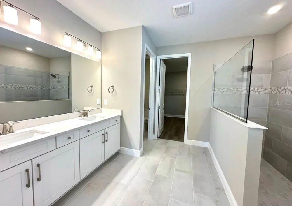 2122 DIVOT DRIVE Daytona Beach, FL 32124