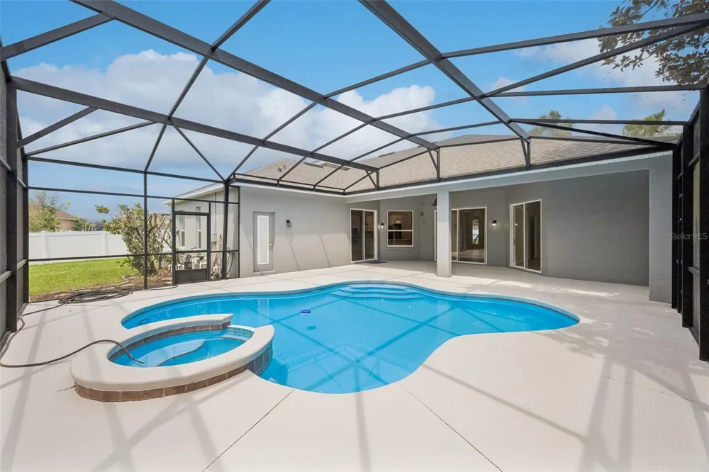 418 COVERED BRIDGE DRIVE Ocoee, FL 34761