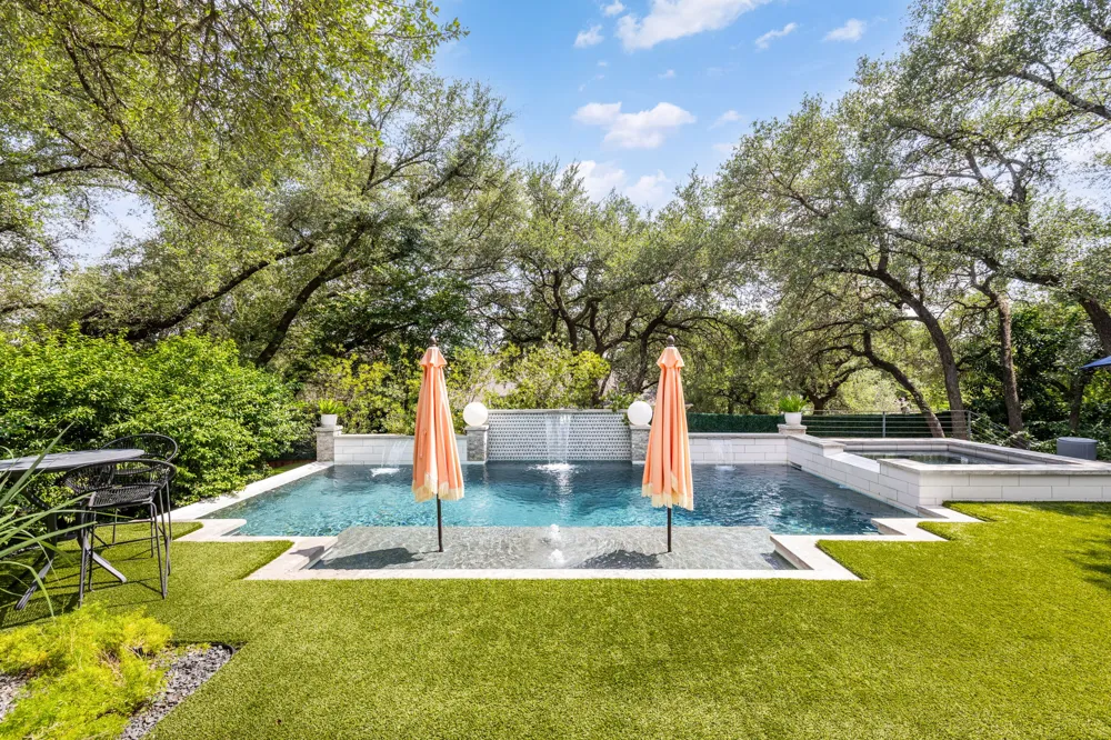 301 Copperleaf Road Lakeway, TX 78734
