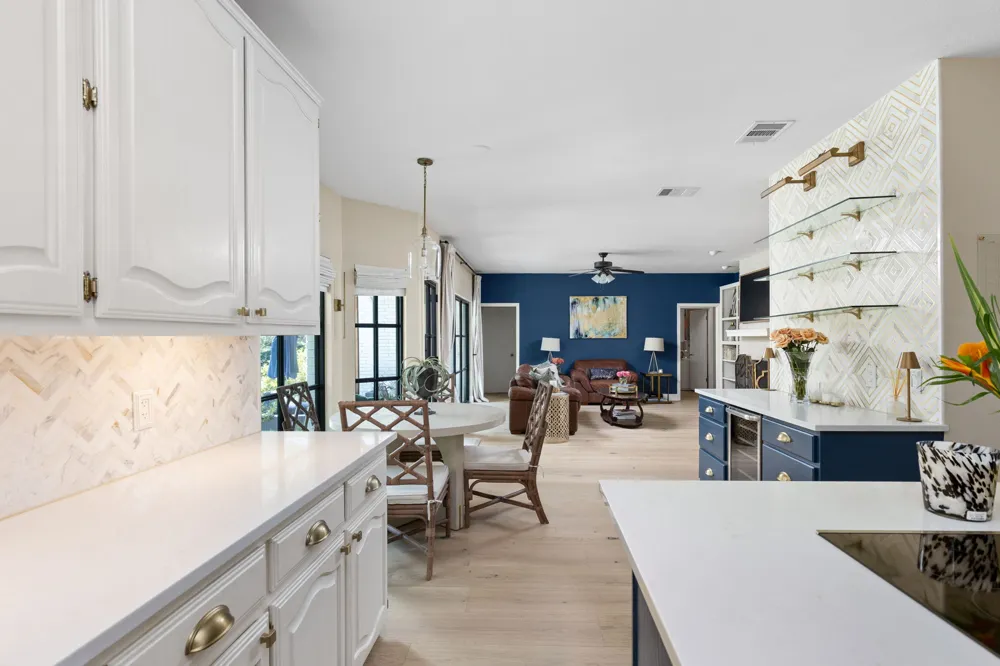 301 Copperleaf Road Lakeway, TX 78734