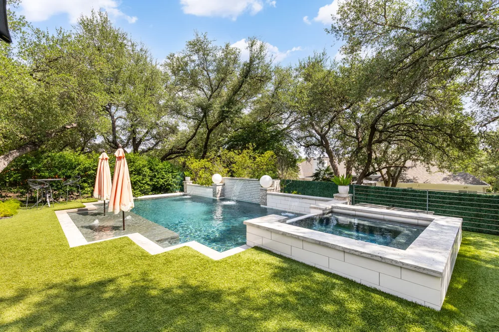 301 Copperleaf Road Lakeway, TX 78734