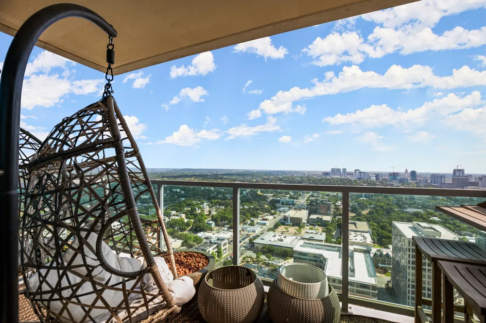 300 Bowie Street #3806 Austin, TX 78703