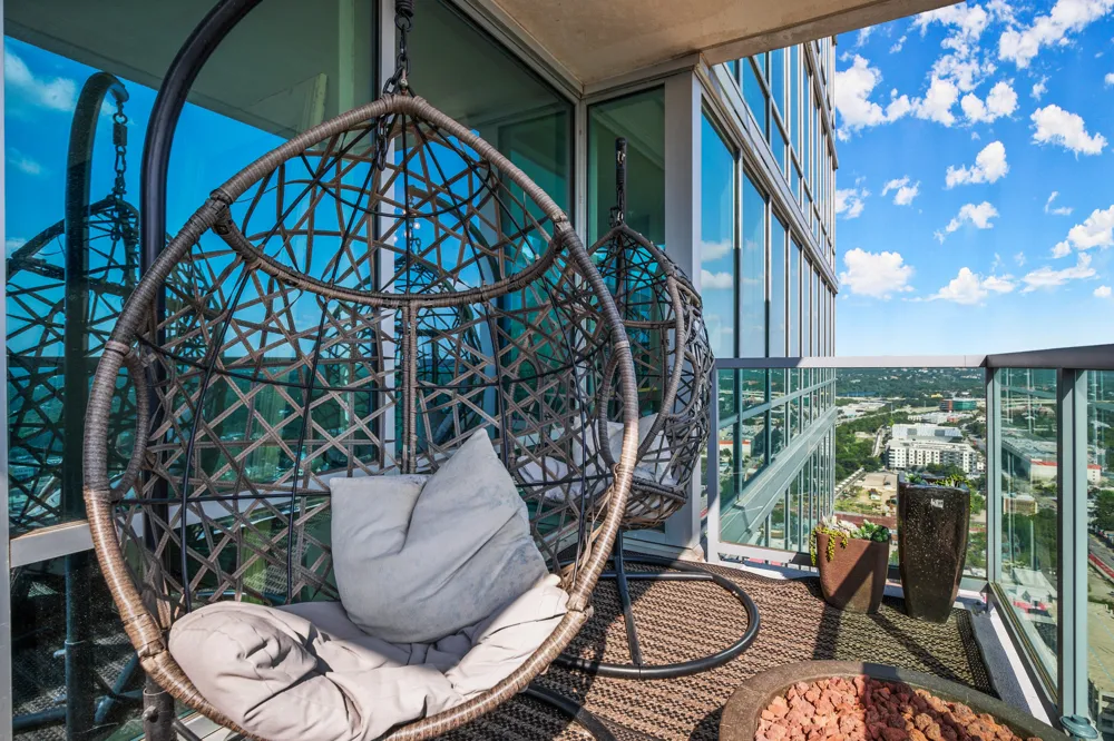 300 Bowie Street #3806 Austin, TX 78703