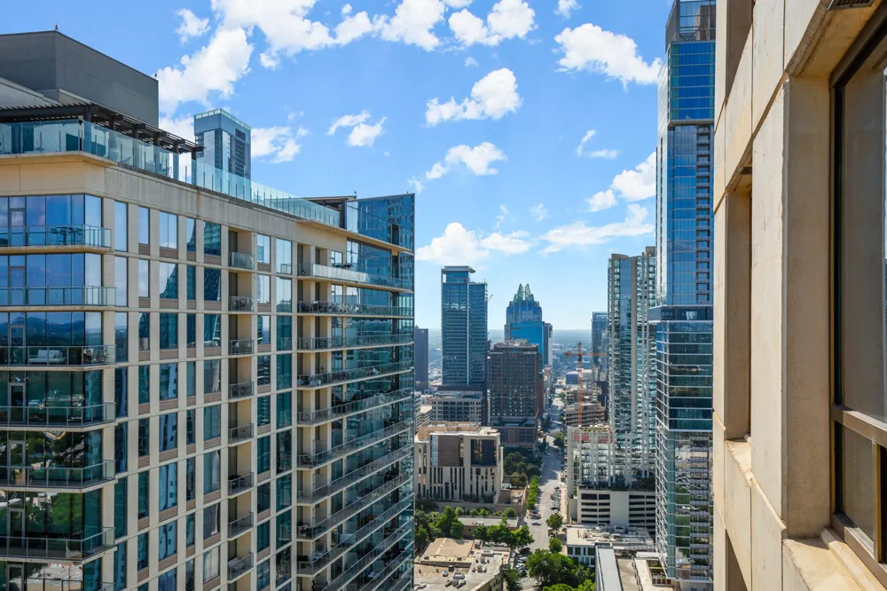 300 Bowie Street #3806 Austin, TX 78703