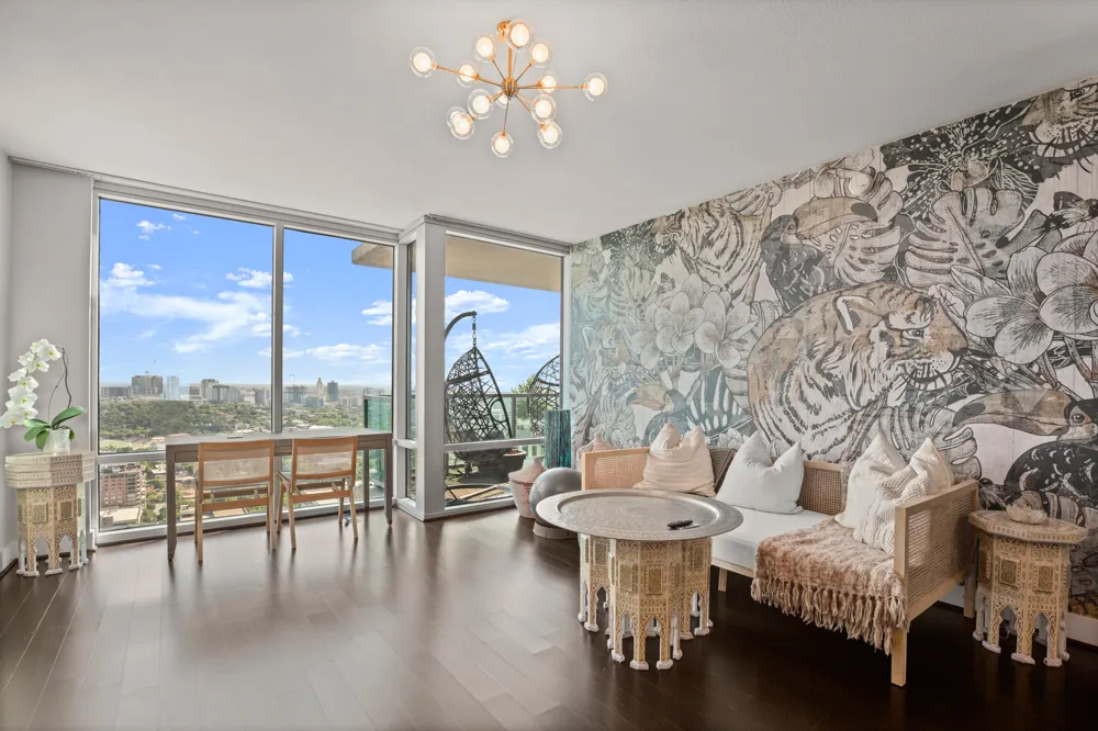 300 Bowie Street #3806 Austin, TX 78703