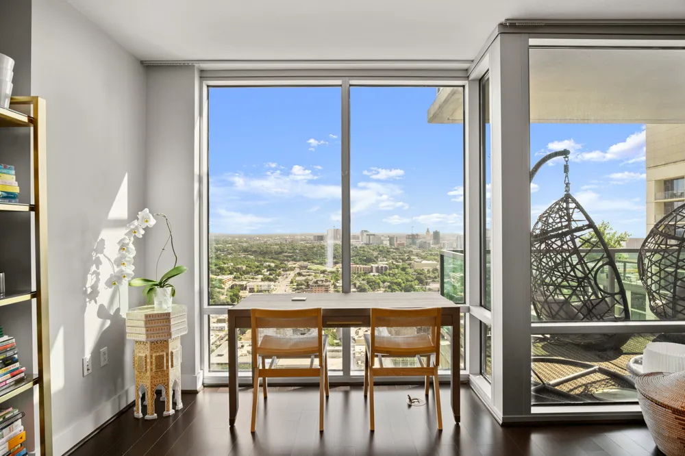 300 Bowie Street #3806 Austin, TX 78703
