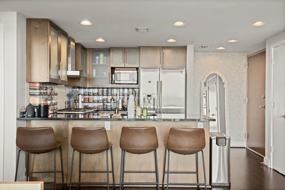 300 Bowie Street #3806 Austin, TX 78703