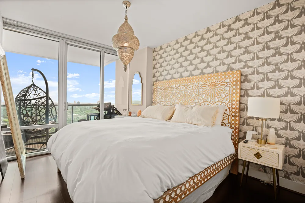 300 Bowie Street #3806 Austin, TX 78703
