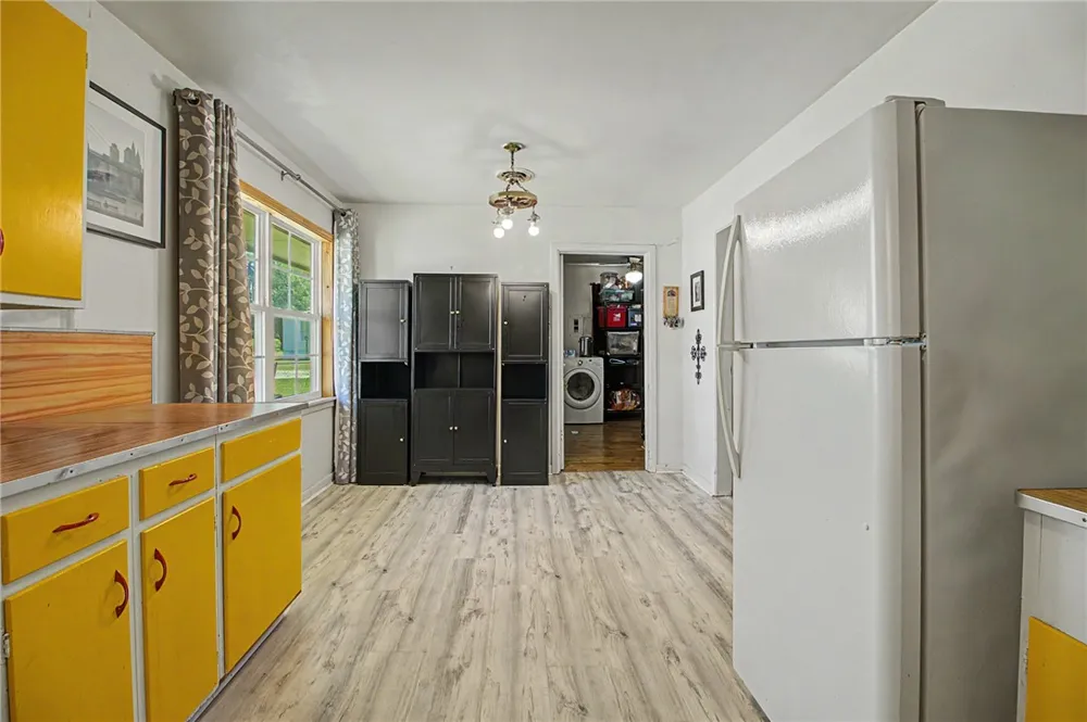 307 E Barton Street Calvert, TX 77837