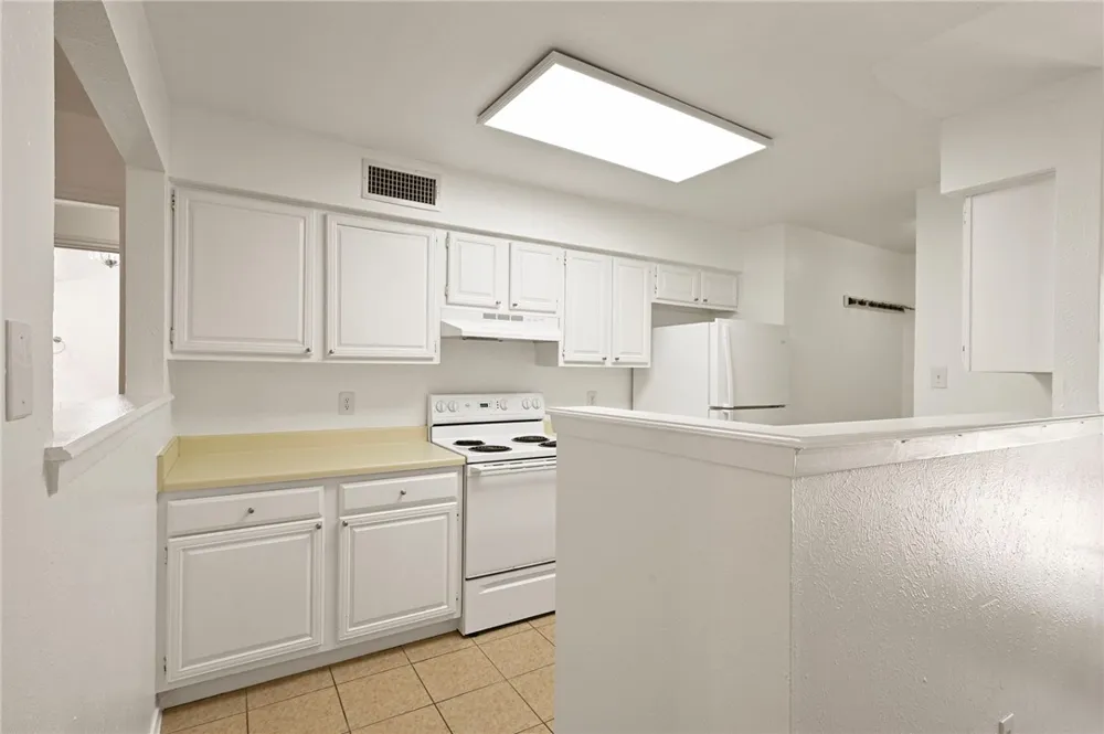 2800 Longmire Drive #9 College Station, TX 77845