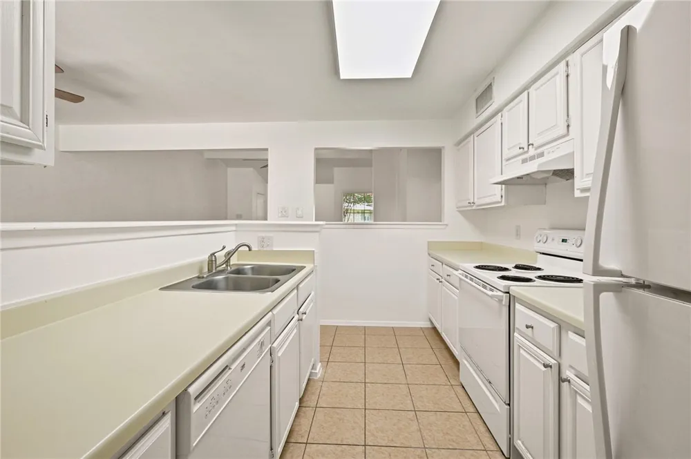 2800 Longmire Drive #9 College Station, TX 77845
