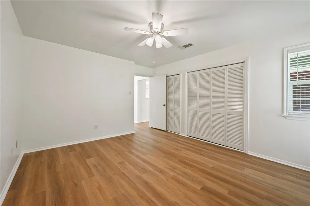 2800 Longmire Drive #9 College Station, TX 77845